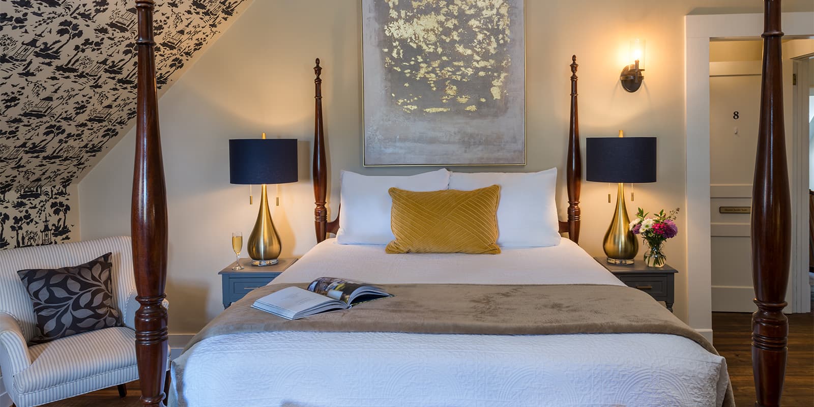 Bed in a Deluxe Queen Suite