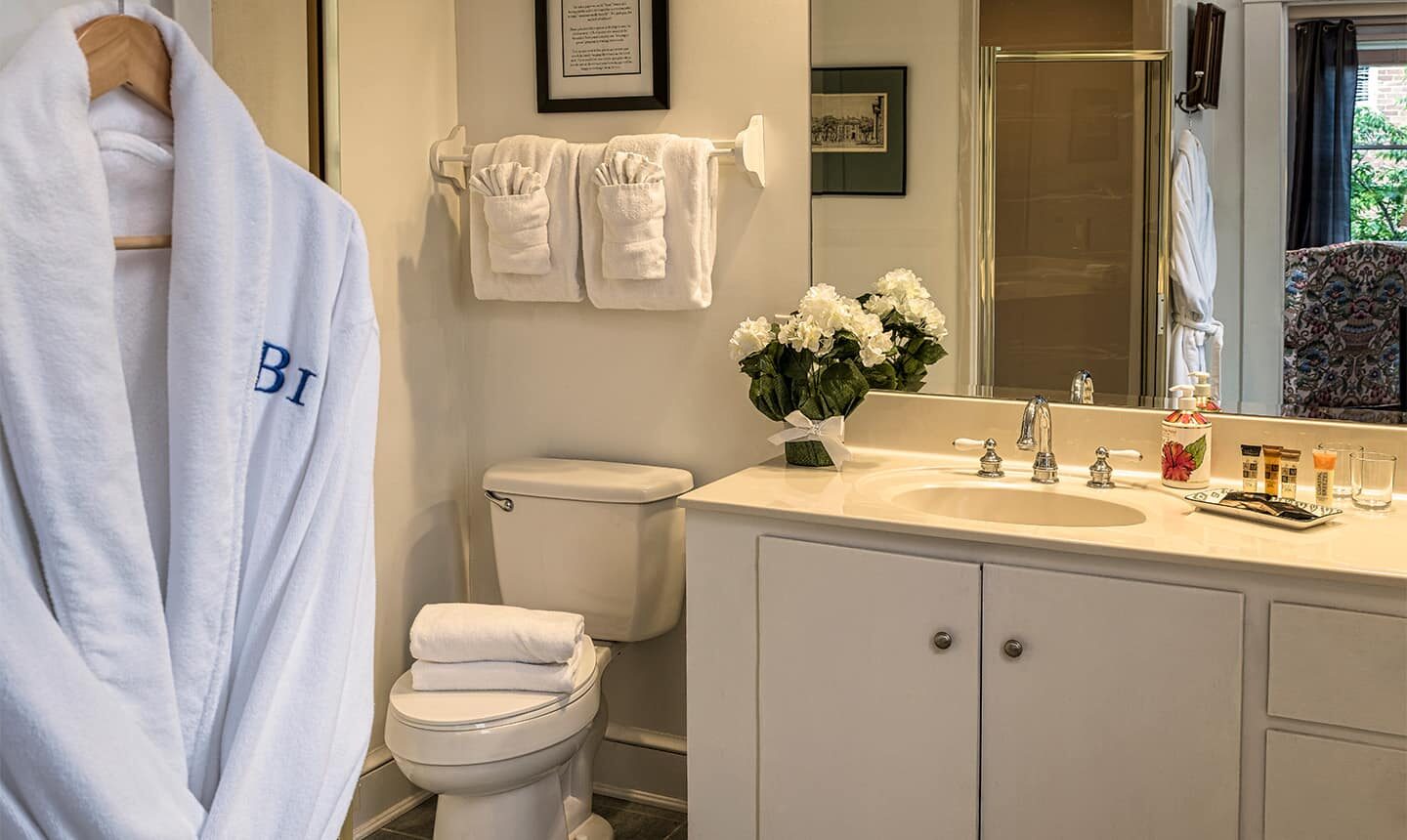 Bathroom vanity in Satterfield Superior King Suite
