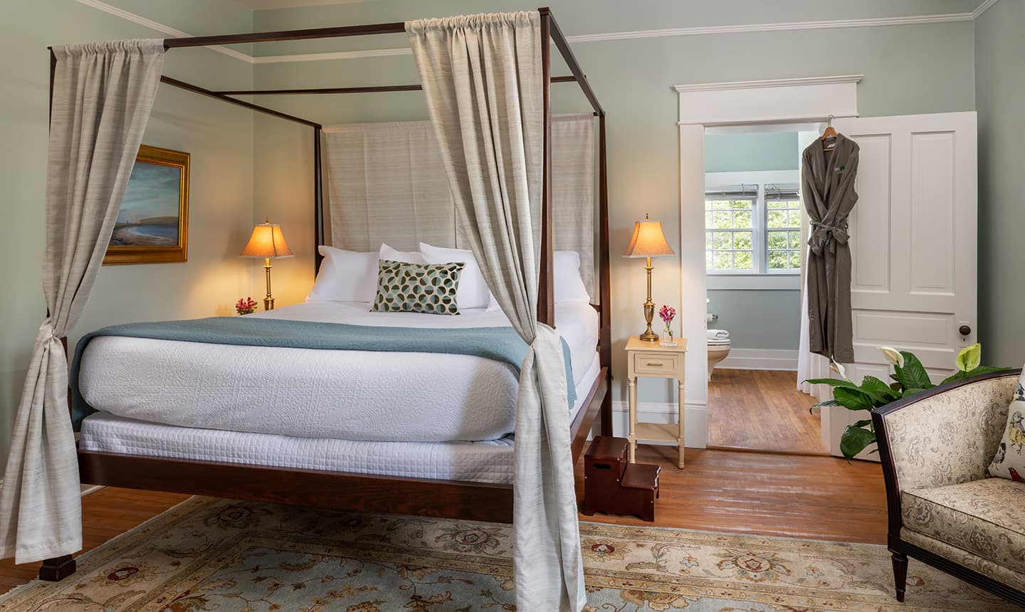 Four Poster Bed in Charles Eden Suite